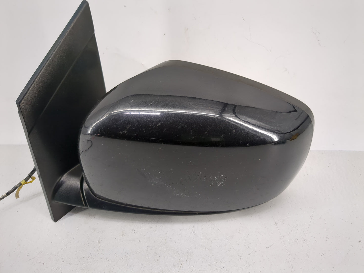 2016 Dodge Caravan Side Mirror Replacement Driver Left View Door Mirror P/N:1AB731XRAJ Fits OEM Used Auto Parts - Oemusedaut
