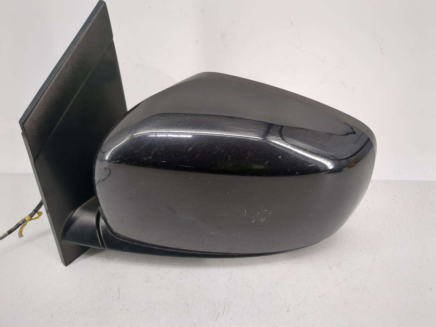 2016 Dodge Caravan Side Mirror Replacement Driver Left View Door Mirror P/N:1AB731XRAJ Fits OEM Used Auto Parts - Oemusedaut