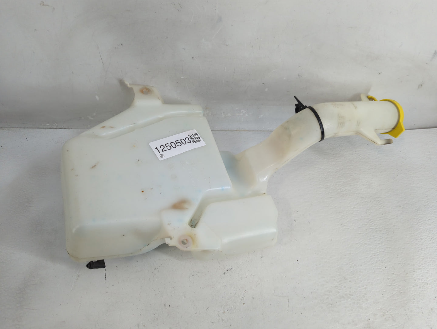 Dodge Caravan Windshield Washer Fluid Reservoir Bottle Oem - Oemusedautoparts1.com