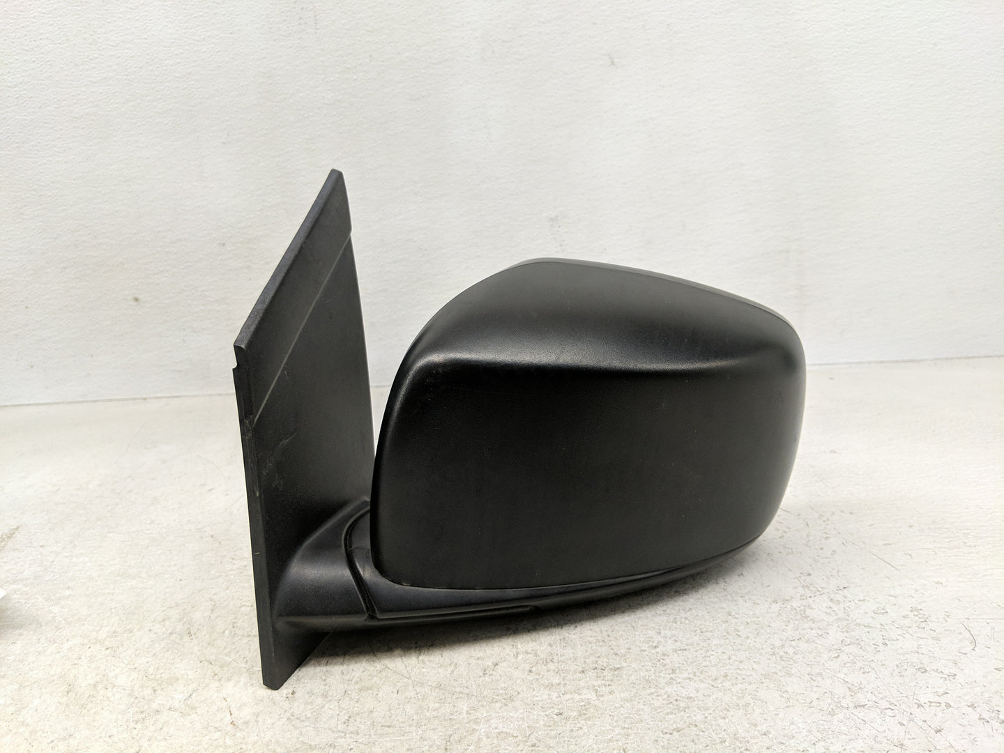 2016 Dodge Caravan Driver Side View Mirror - Left Door Mirror OEM Used - Oemusedautoparts1.com