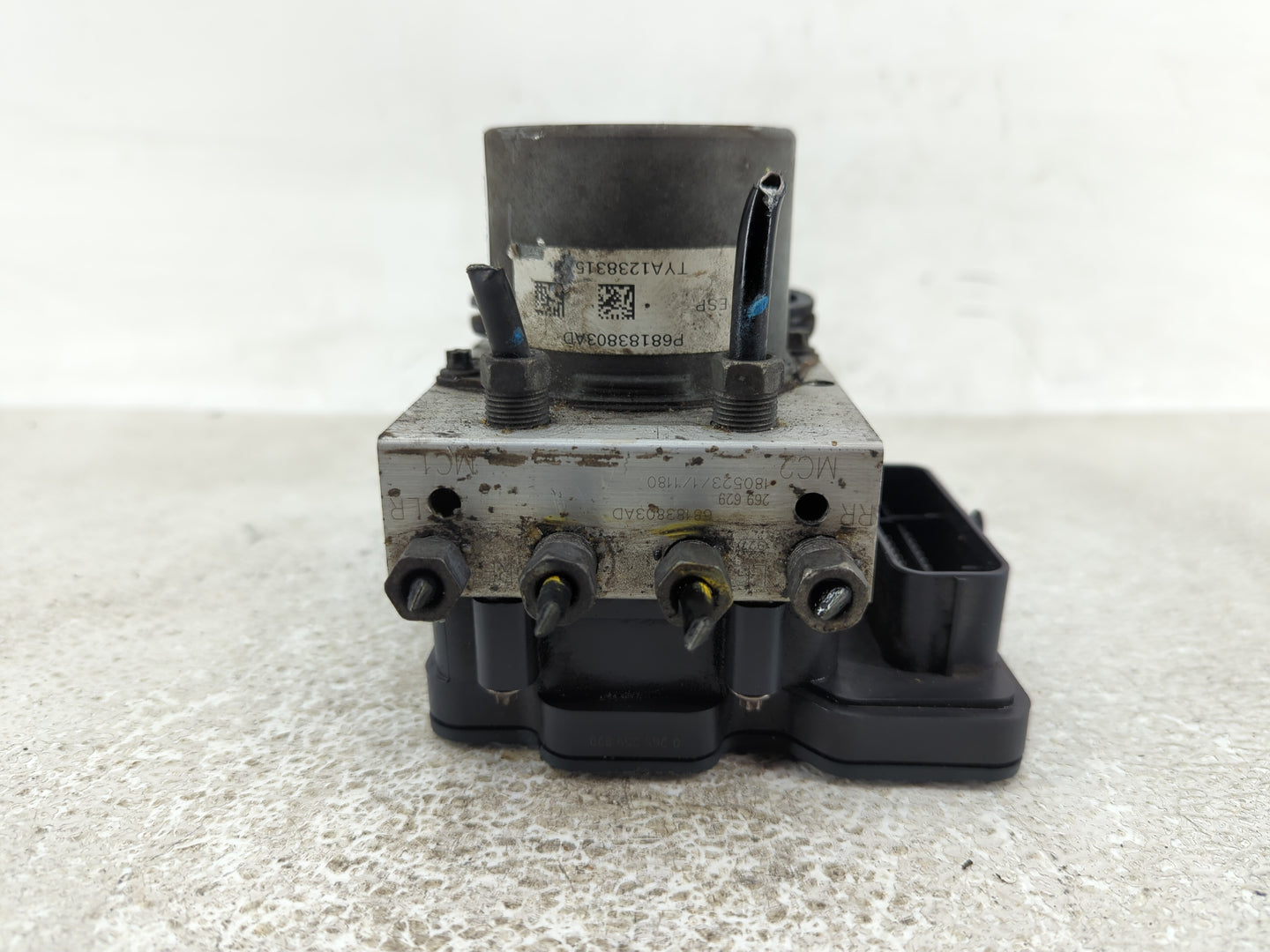 2016 Dodge Caravan ABS Pump Control Module Replacement P/N:P68183803AC Fits Fits 2015 2017 2018 2019 2020 OEM Used Auto Part