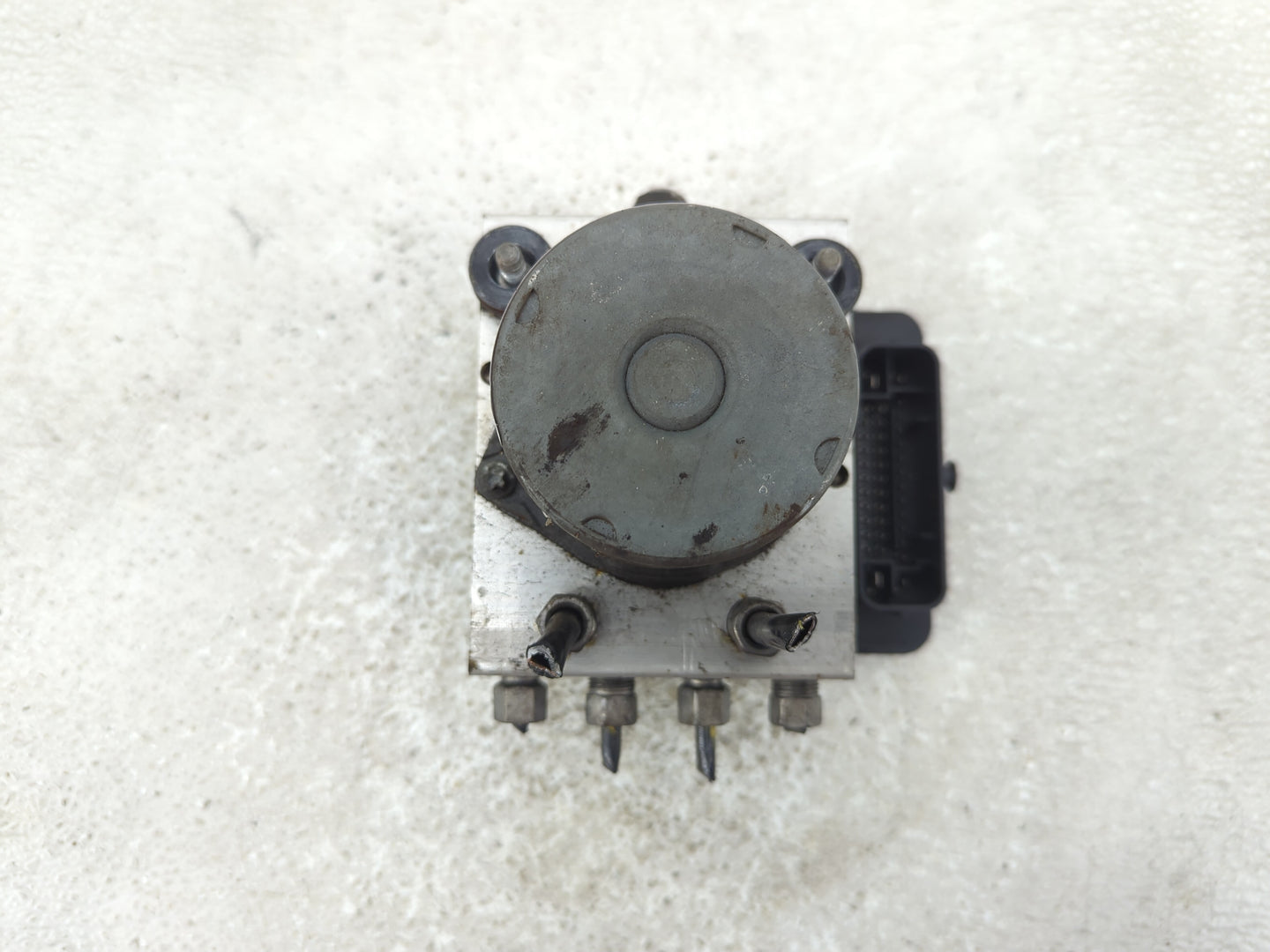 2016 Dodge Caravan ABS Pump Control Module Replacement P/N:P68183803AC Fits Fits 2015 2017 2018 2019 2020 OEM Used Auto Part