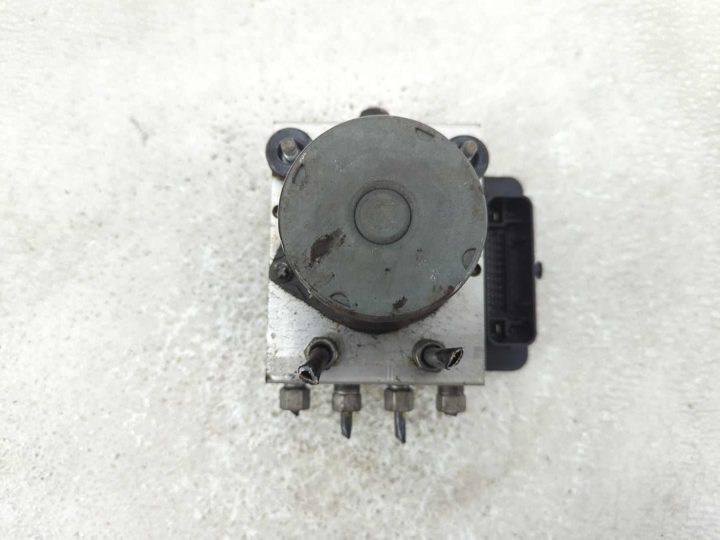 2016 Dodge Caravan ABS Pump Control Module Replacement P/N:P68183803AC Fits Fits 2015 2017 2018 2019 2020 OEM Used Auto Part