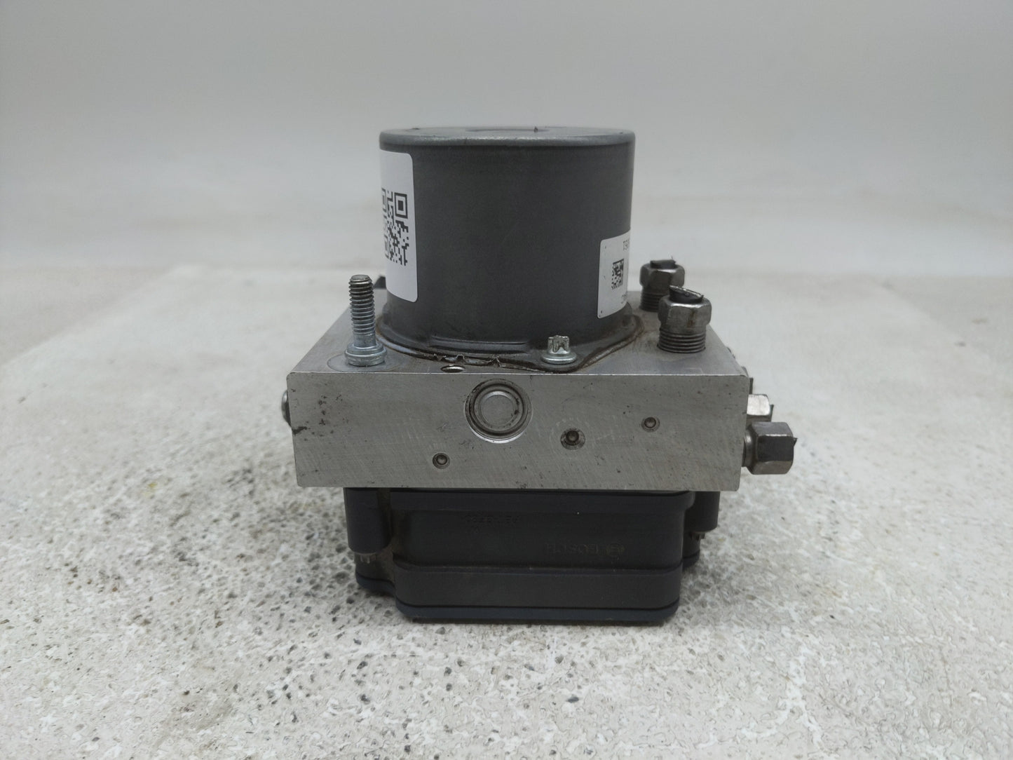 2016 Dodge Caravan ABS Pump Control Module Replacement P/N:68183803AC Fits Fits 2015 2017 2018 2019 2020 OEM Used Auto Parts