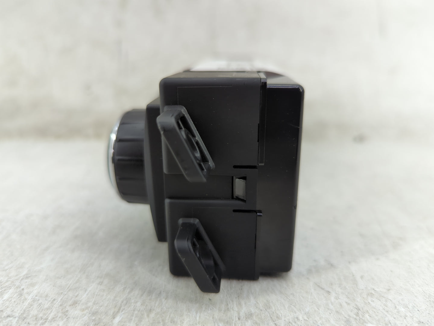 2016 Dodge Caravan Climate Control Module Temperature AC/Heater Replacement P/N:55111312AC Fits OEM Used Auto Parts - Oemuse