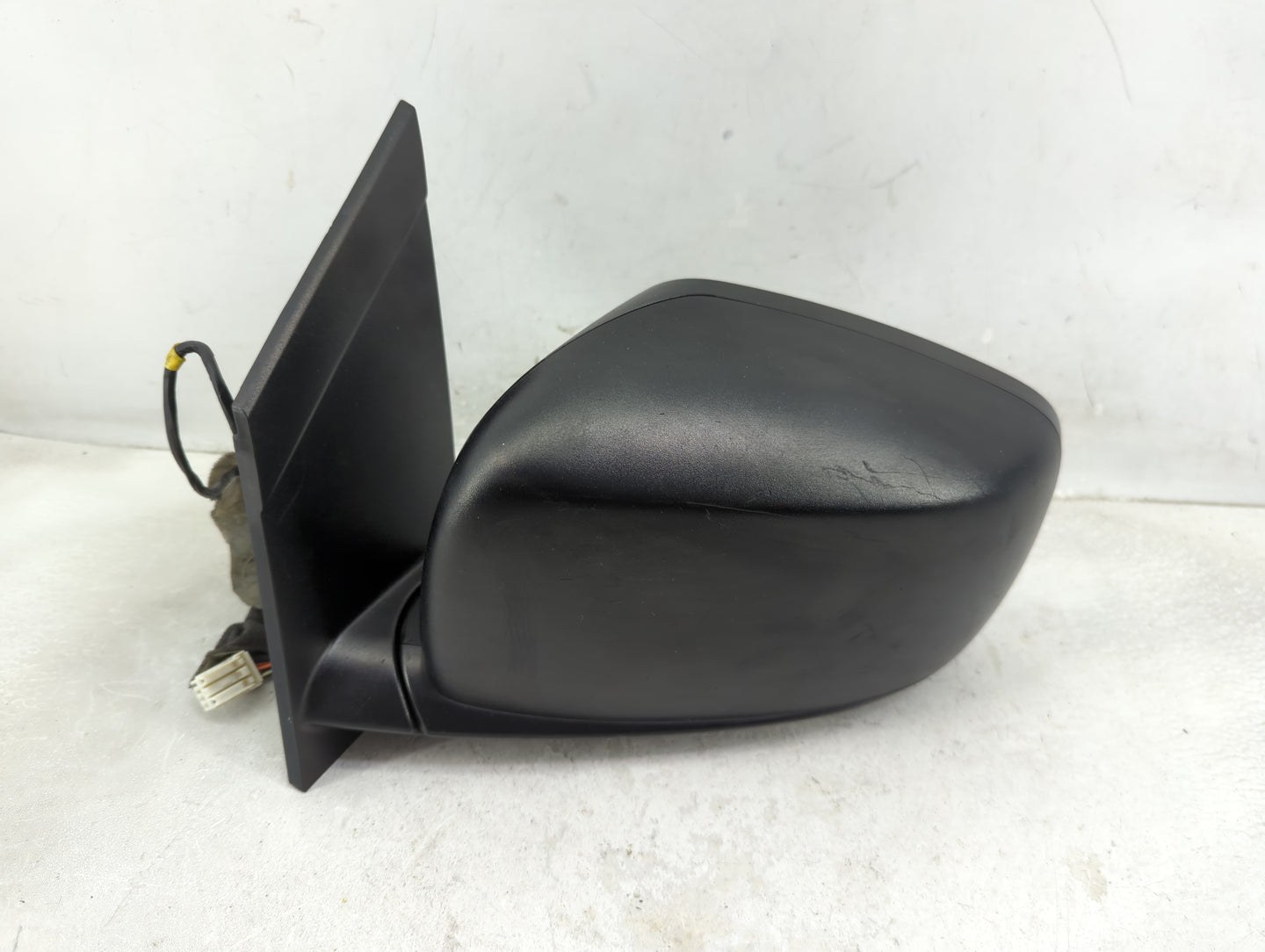 2016 Dodge Caravan Driver Side View Mirror - Left Door Mirror OEM Used - Oemusedautoparts1.com