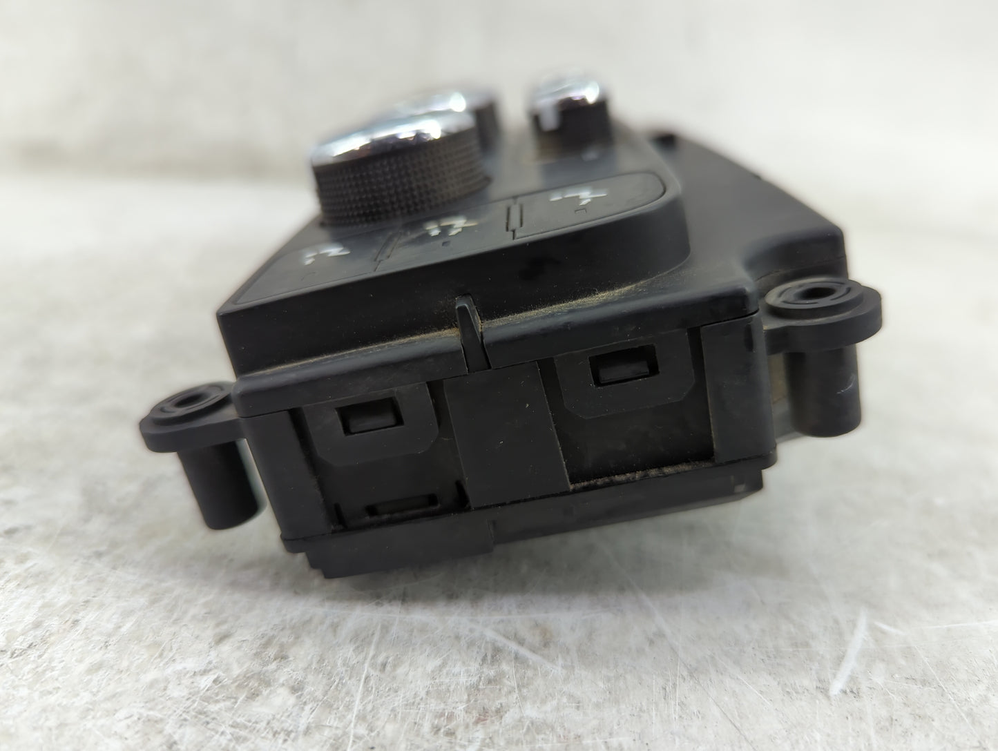 2016 Dodge Caravan Climate Control Module Temperature AC/Heater Replacement P/N:P55111240AJ Fits OEM Used Auto Parts - Oemus