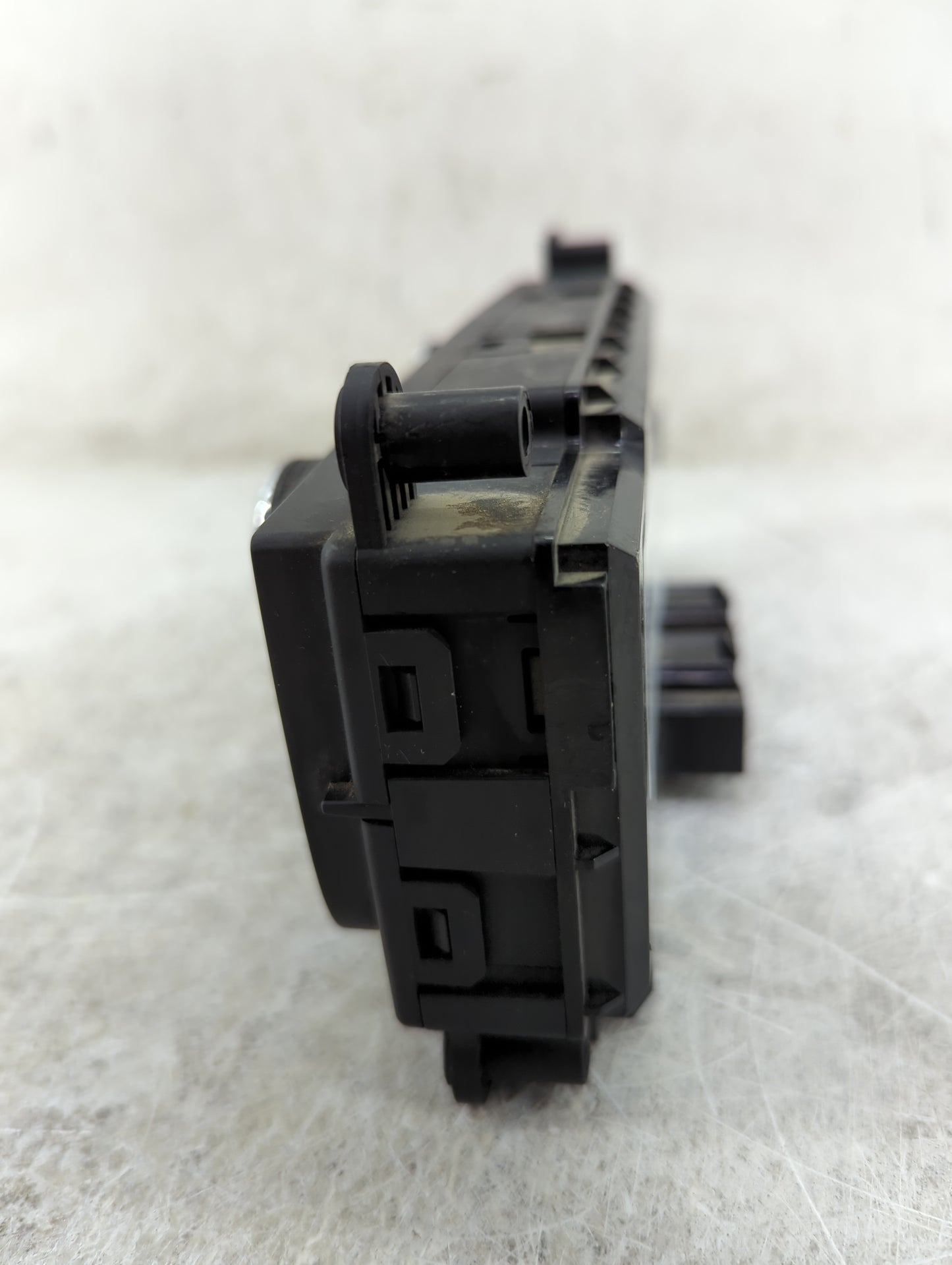 2016 Dodge Caravan Climate Control Module Temperature AC/Heater Replacement P/N:P55111240AJ Fits OEM Used Auto Parts - Oemus