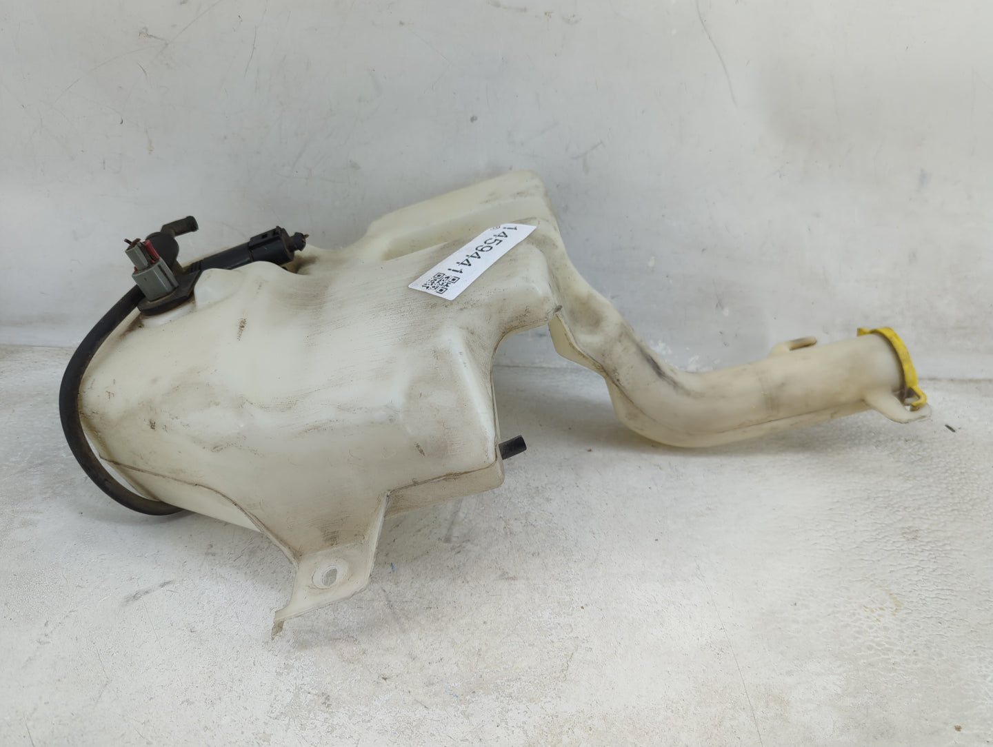 Dodge Caravan Windshield Washer Fluid Reservoir Bottle Oem 1459441 - Oemusedautoparts1.com