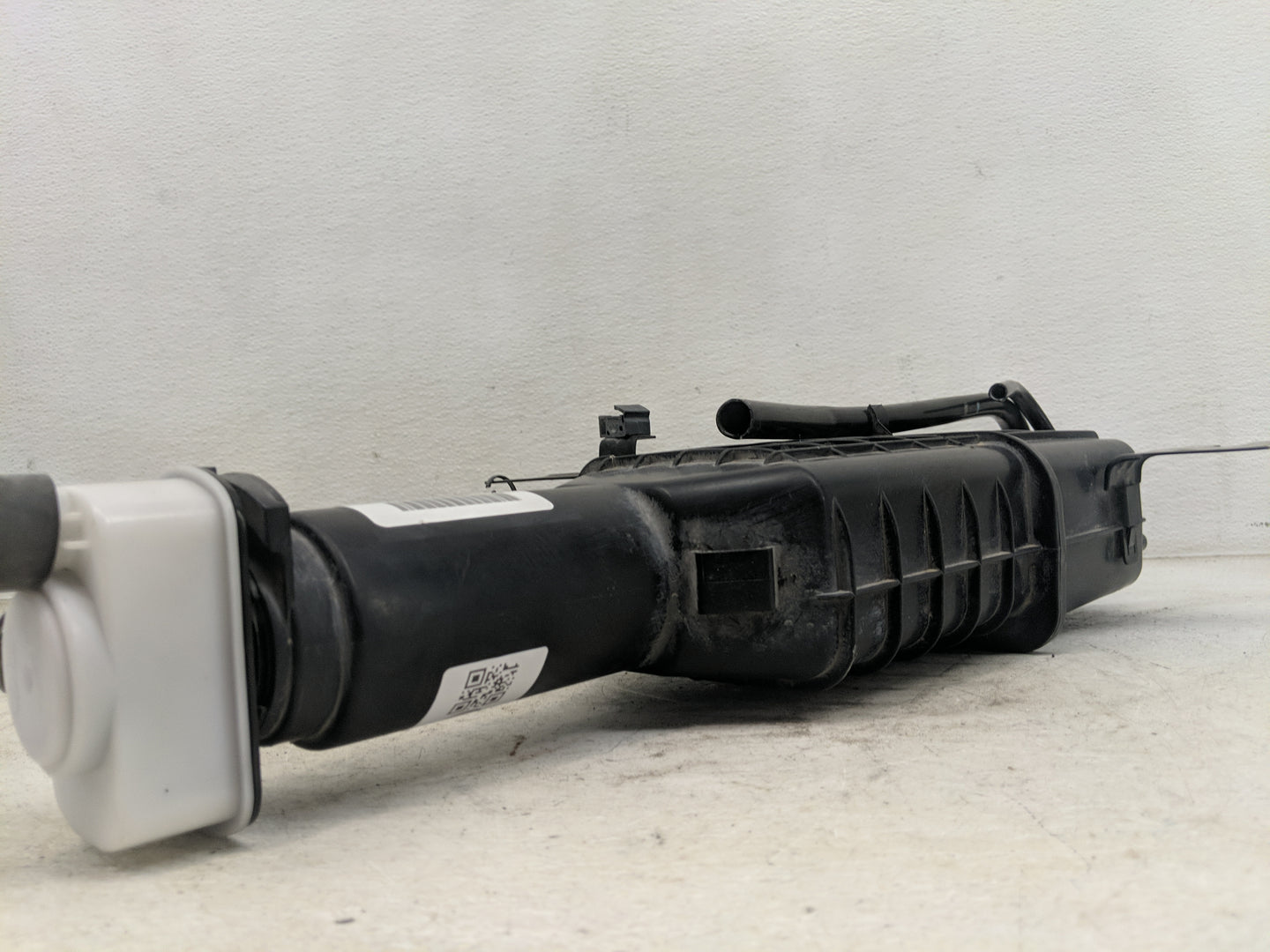 2016 Dodge Caravan Fuel Vapor Charcoal Canister 1462030 - Oemusedautoparts1.com