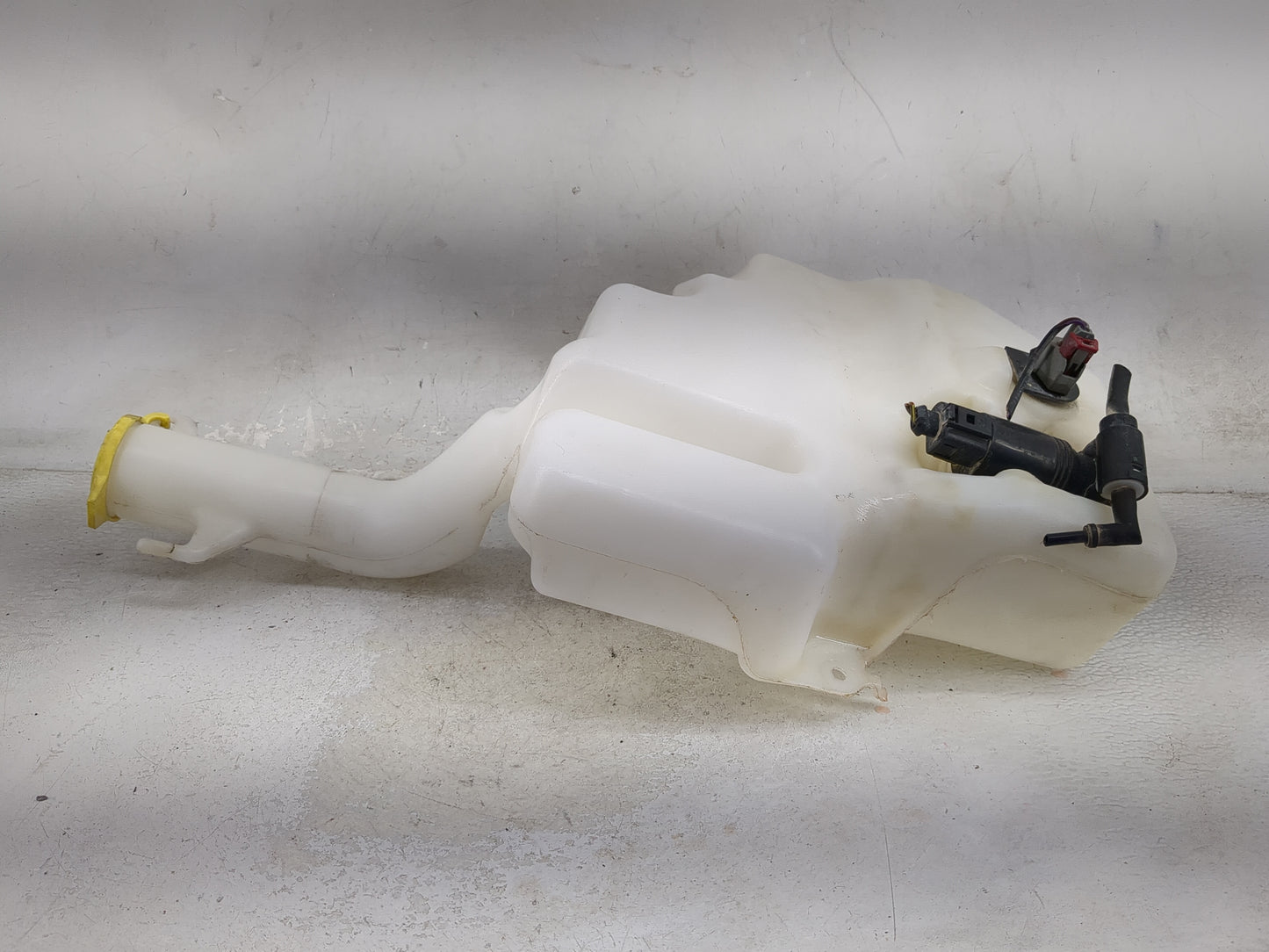 Dodge Caravan Windshield Washer Fluid Reservoir Bottle Oem 1477168 - Oemusedautoparts1.com