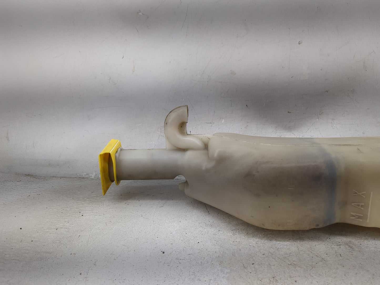 Dodge Caravan Windshield Washer Fluid Reservoir Bottle Oem 1477181 - Oemusedautoparts1.com