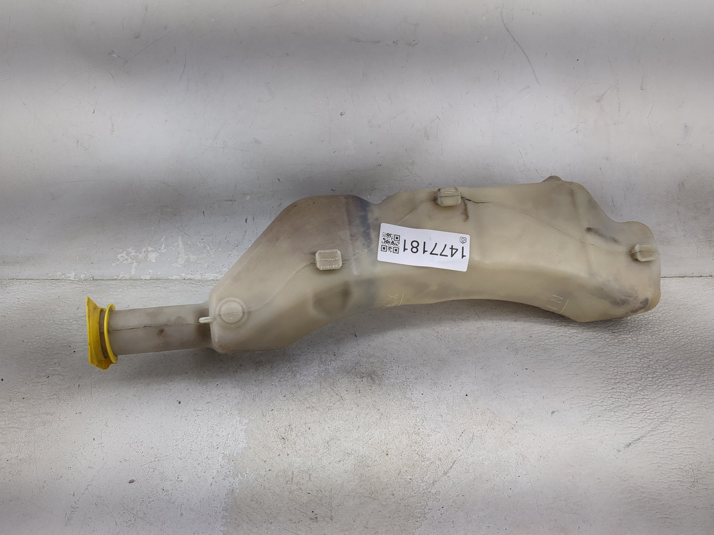 Dodge Caravan Windshield Washer Fluid Reservoir Bottle Oem 1477181 - Oemusedautoparts1.com