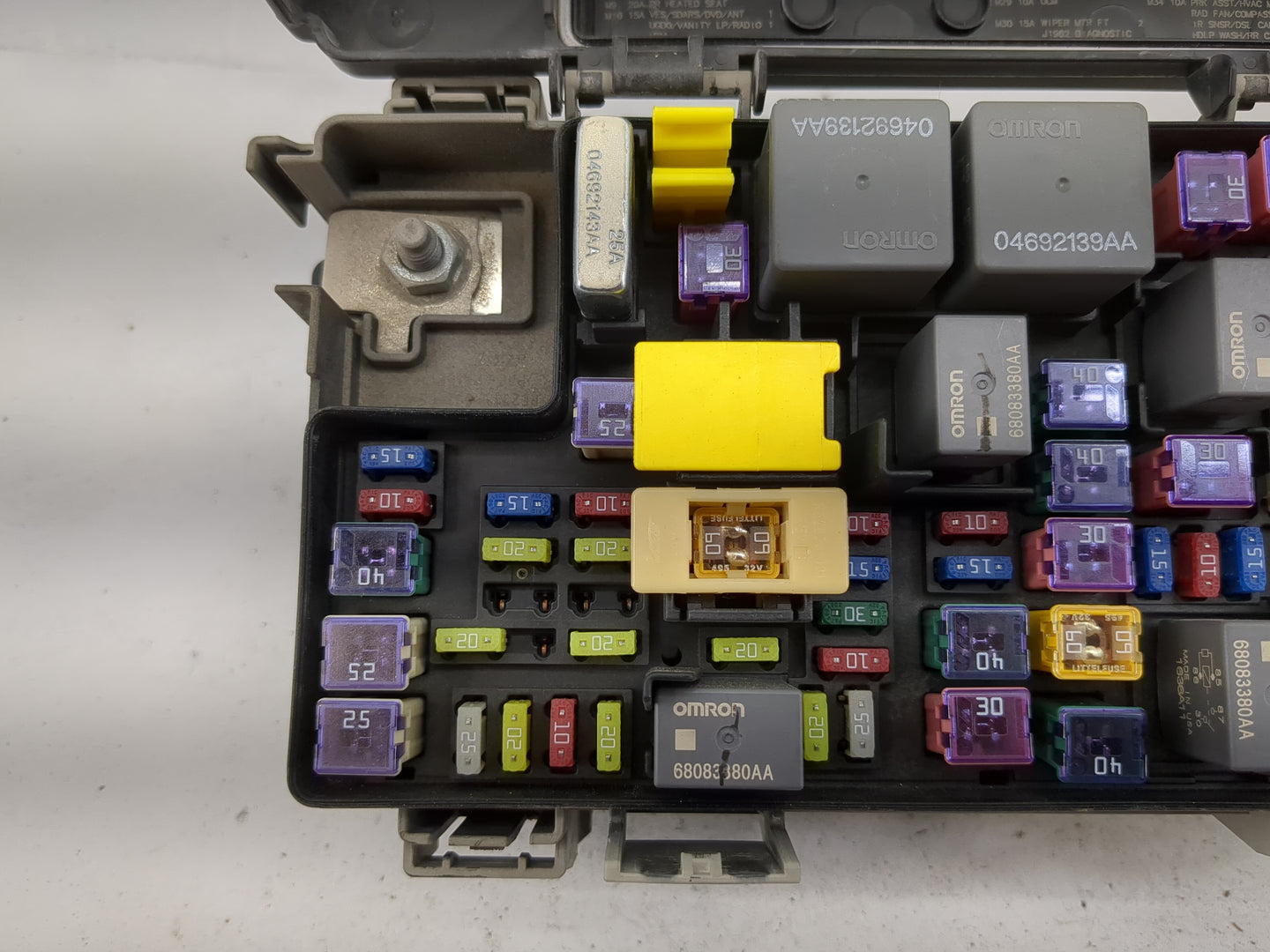2016 Dodge Caravan Fusebox Fuse Box Panel Relay Module P/N:R62337-001 04692139AA, 68083380AA, 04692143AA Fits OEM Used Auto 