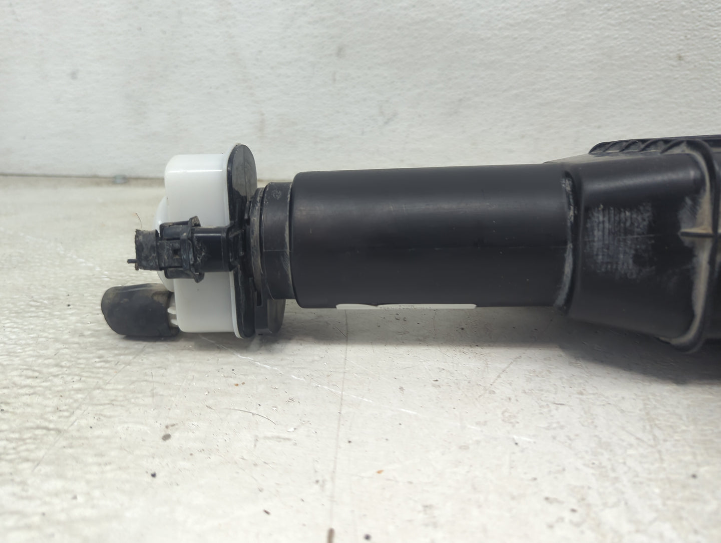 2016 Dodge Caravan Fuel Vapor Charcoal Canister 1479430 - Oemusedautoparts1.com