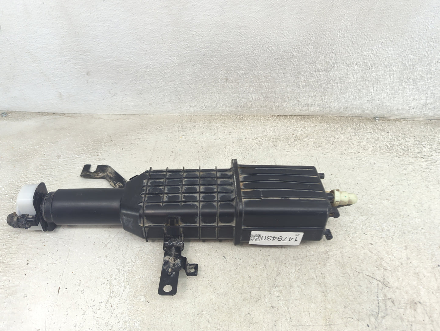 2016 Dodge Caravan Fuel Vapor Charcoal Canister 1479430 - Oemusedautoparts1.com