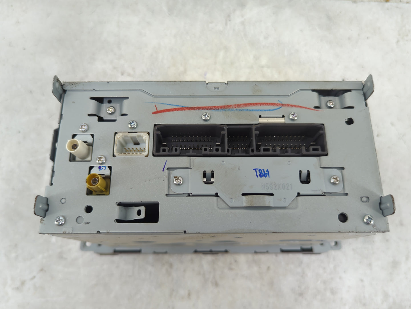 2016 Dodge Caravan Radio AM FM Cd Player Receiver Replacement P/N:P6828248AD P6828481AD Fits OEM Used Auto Parts - Oemusedau
