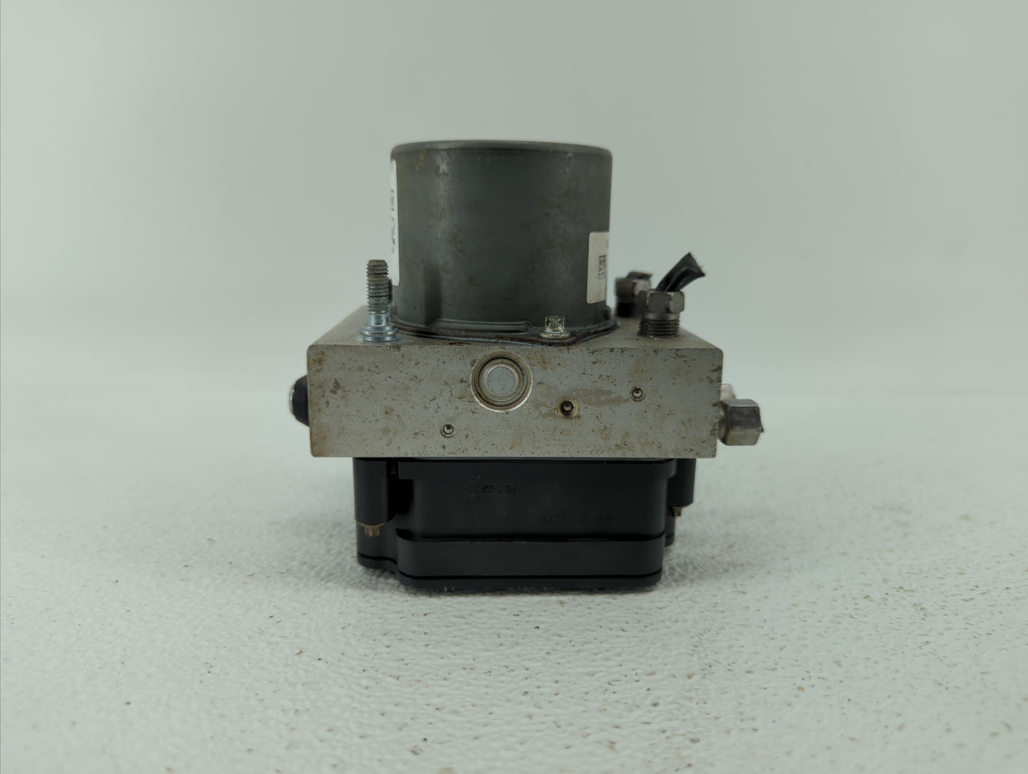 2016 Dodge Caravan ABS Pump Control Module Replacement P/N:68183803AC P68183803AC, 68443867AA Fits Fits 2015 2017 2018 OEM U