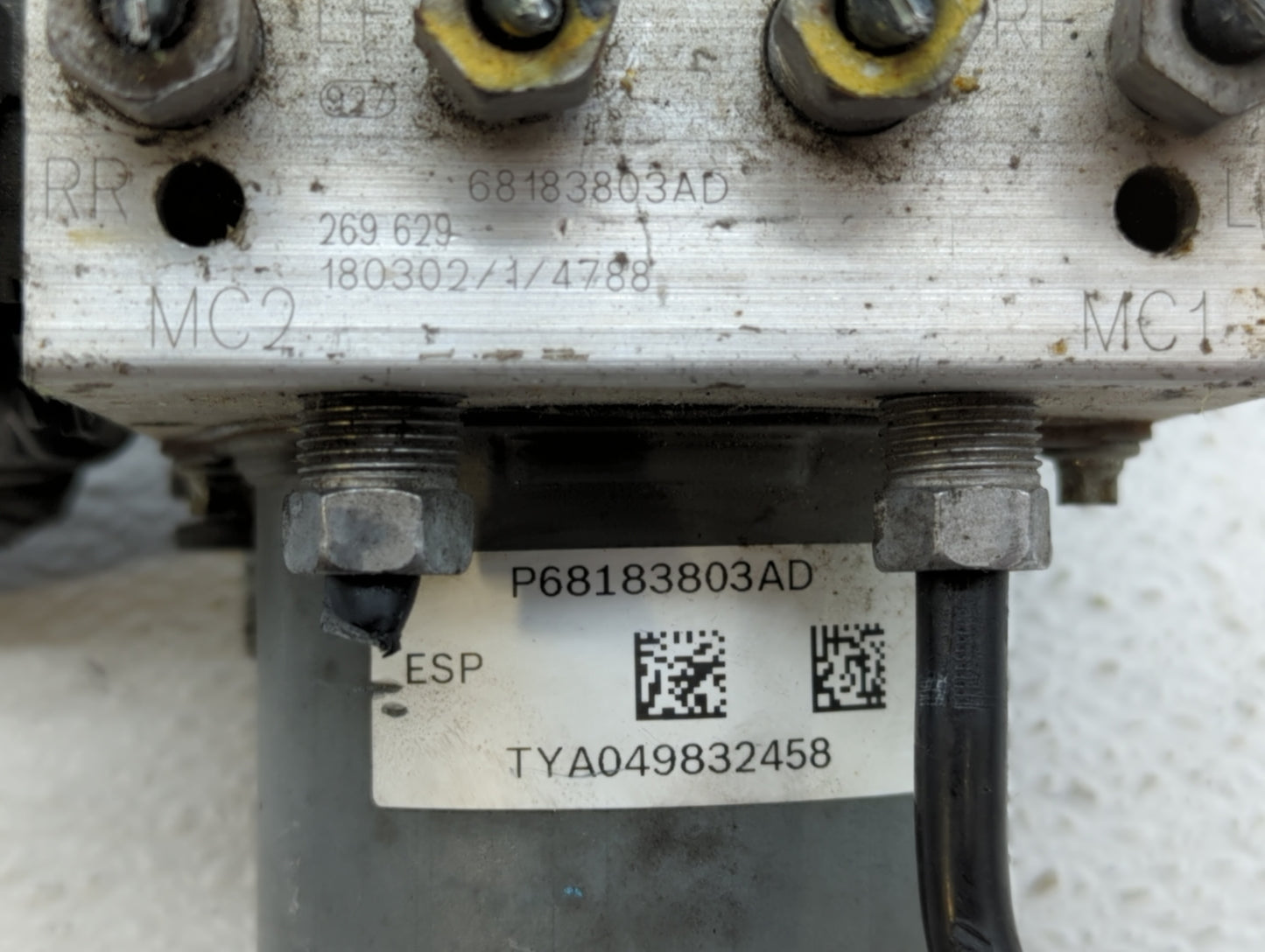 2016 Dodge Caravan ABS Pump Control Module Replacement P/N:P68183803AD 68183803AD Fits Fits 2015 2017 2018 OEM Used Auto Par