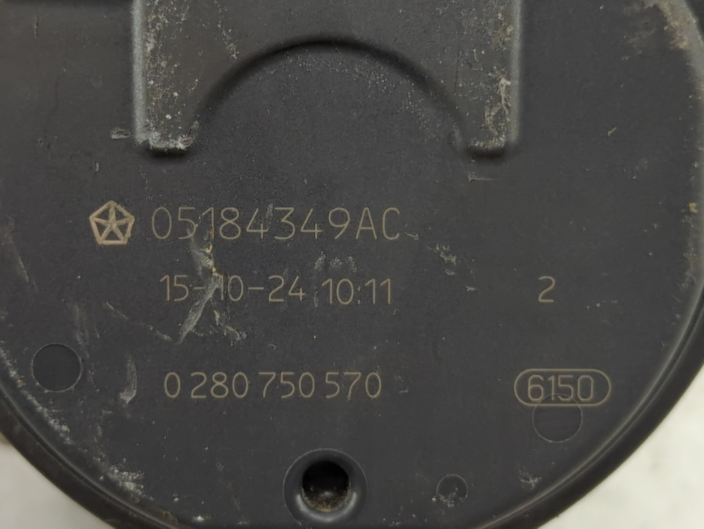 2016 Dodge Caravan Throttle Body P/N:05184349AC Fits Fits 2011 2012 2013 2014 2015 2017 2018 2019 2020 2021 2022 OEM Used Au