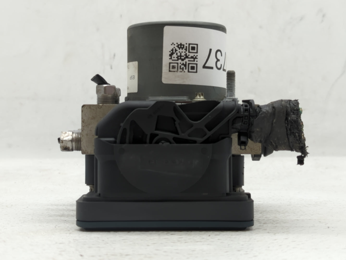 2016 Dodge Caravan ABS Pump Control Module Replacement P/N:68183803AC Fits Fits 2015 2017 2018 2019 2020 OEM Used Auto Parts