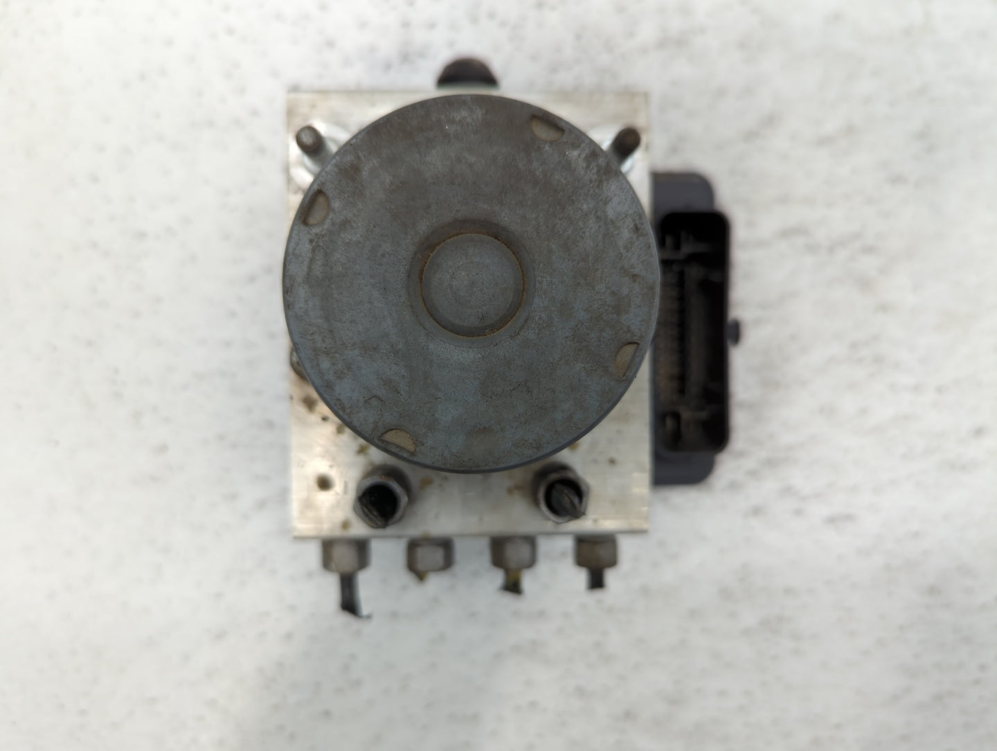 2016 Dodge Caravan ABS Pump Control Module Replacement P/N:P68183803AC Fits Fits 2015 2017 2018 2019 2020 OEM Used Auto Part