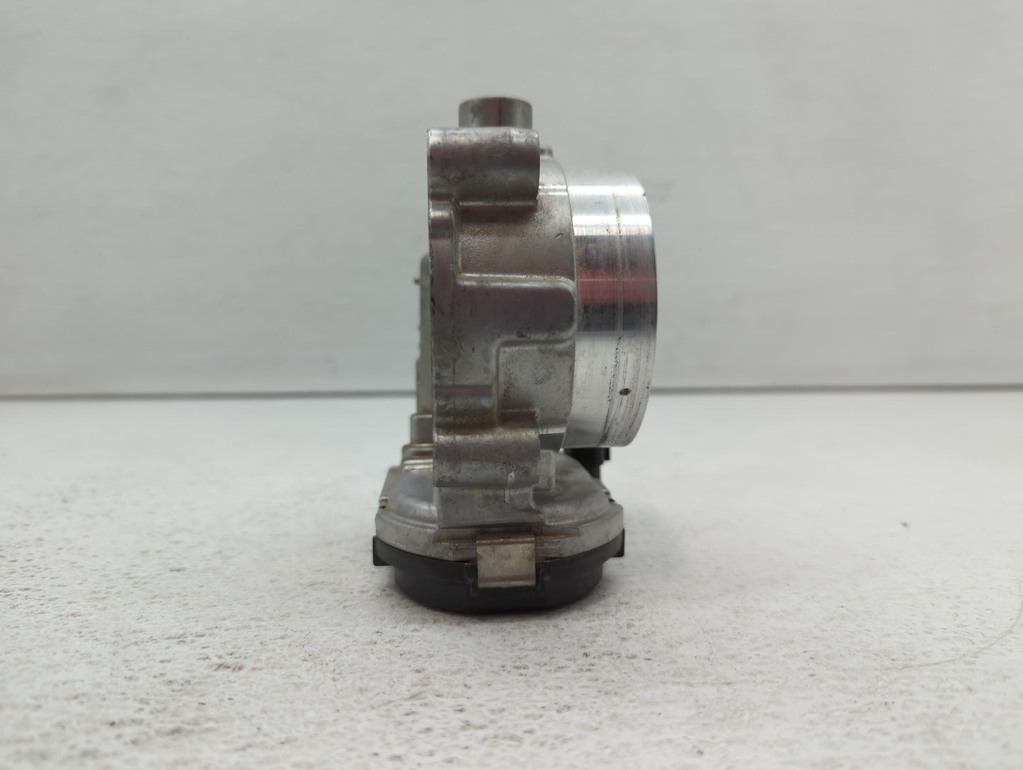 2016 Dodge Caravan Throttle Body P/N:04184349AC Fits Fits 2011 2012 2013 2014 2015 2017 2018 2019 2020 2021 2022 OEM Used Au