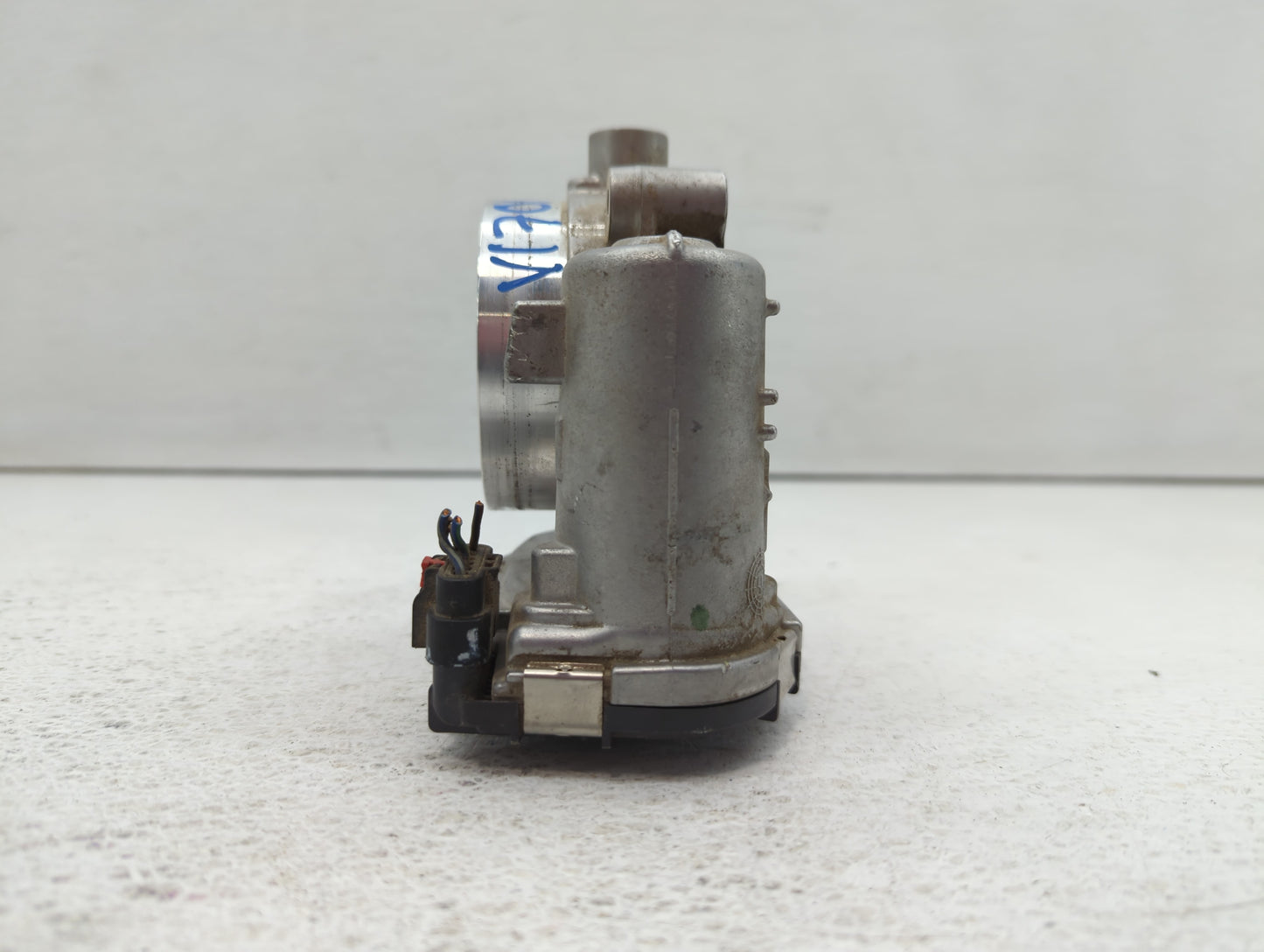 2016 Dodge Caravan Throttle Body P/N:04184349AC Fits Fits 2011 2012 2013 2014 2015 2017 2018 2019 2020 2021 2022 OEM Used Au