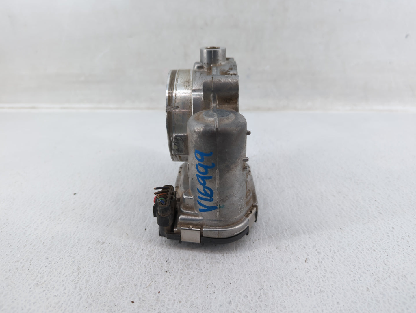 2016 Dodge Caravan Throttle Body P/N:05184349AC Fits Fits 2011 2012 2013 2014 2015 2017 2018 2019 2020 2021 2022 OEM Used Au