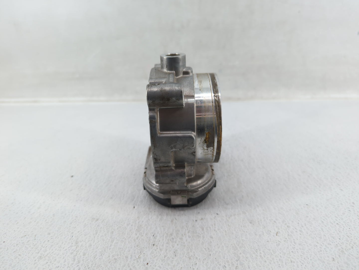 2016 Dodge Caravan Throttle Body P/N:05184349AC Fits Fits 2011 2012 2013 2014 2015 2017 2018 2019 2020 2021 2022 OEM Used Au