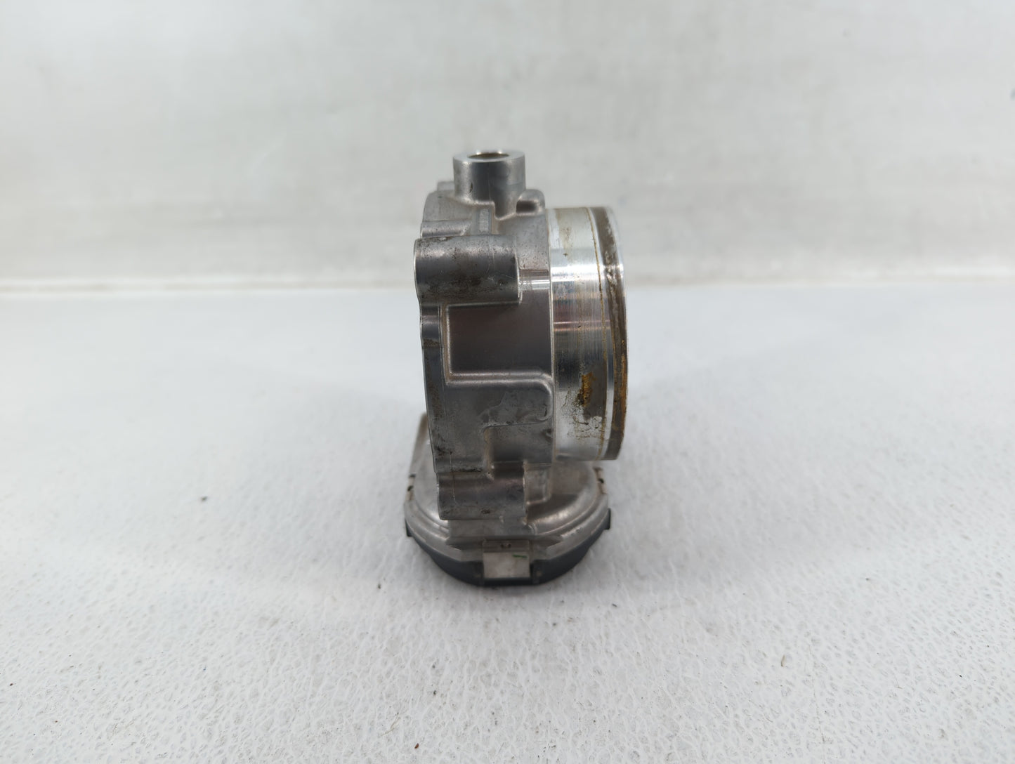 2016 Dodge Caravan Throttle Body P/N:05184349AC Fits Fits 2011 2012 2013 2014 2015 2017 2018 2019 2020 2021 2022 OEM Used Au