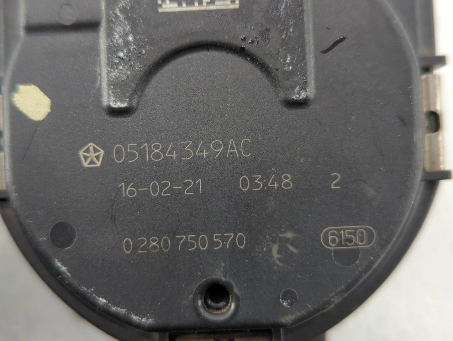2016 Dodge Caravan Throttle Body P/N:05184349AC Fits Fits 2011 2012 2013 2014 2015 2017 2018 2019 2020 2021 2022 OEM Used Au