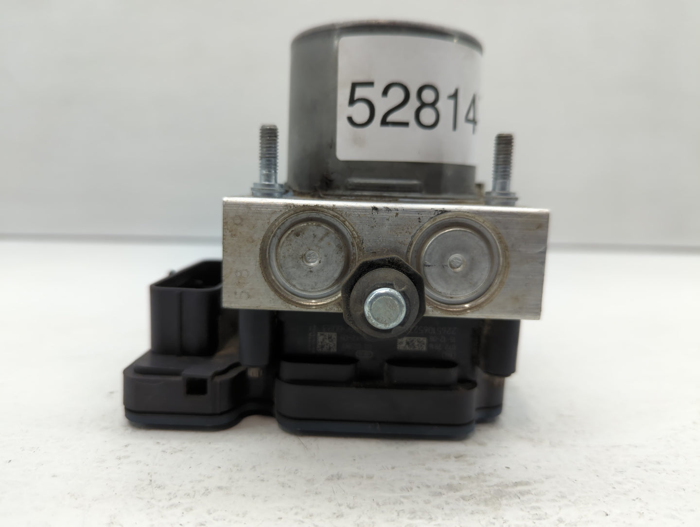 2016 Dodge Caravan ABS Pump Control Module Replacement P/N:P68183803AC Fits Fits 2015 2017 2018 2019 2020 OEM Used Auto Part