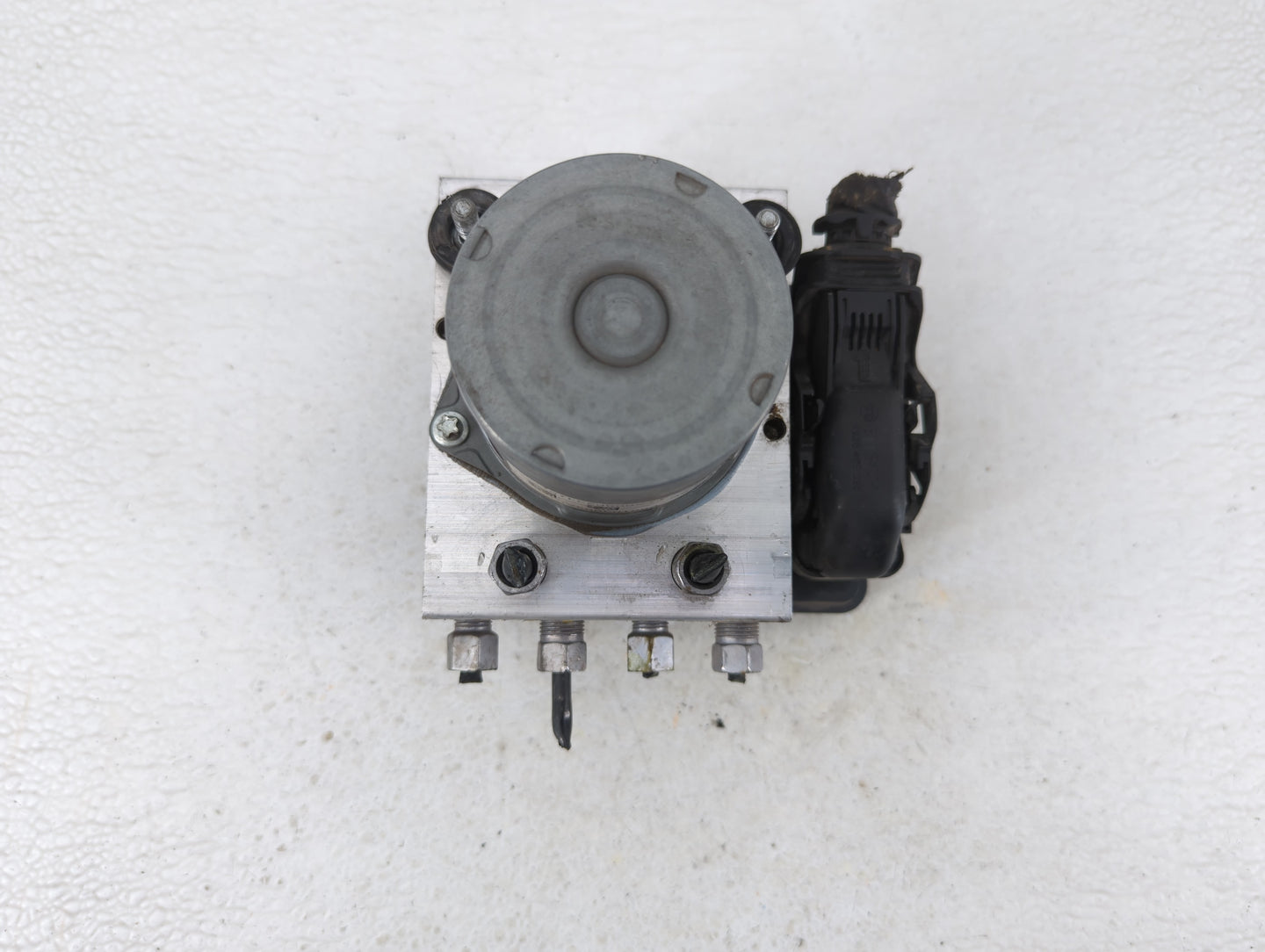 2016 Dodge Caravan ABS Pump Control Module Replacement P/N:P68183803AC Fits Fits 2015 2017 2018 2019 2020 OEM Used Auto Part