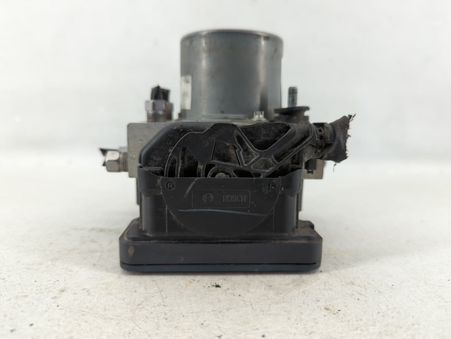 2016 Dodge Caravan ABS Pump Control Module Replacement P/N:P68183803AC Fits Fits 2015 2017 2018 2019 2020 OEM Used Auto Part