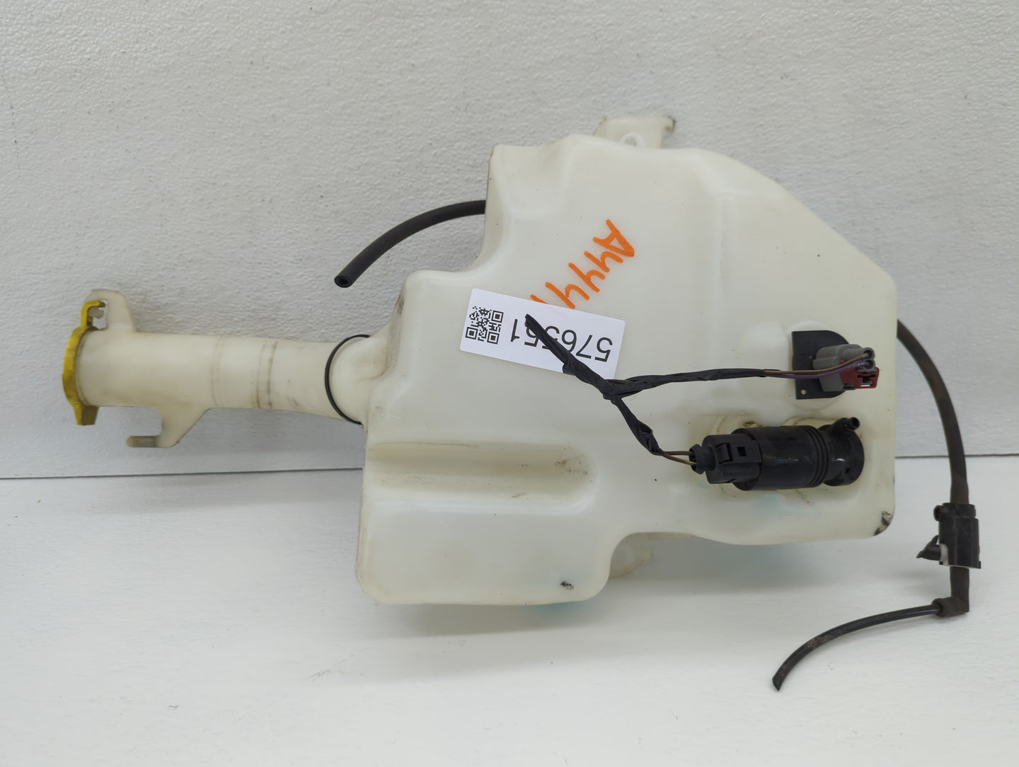 Dodge Caravan Windshield Washer Fluid Reservoir Bottle Oem - Oemusedautoparts1.com