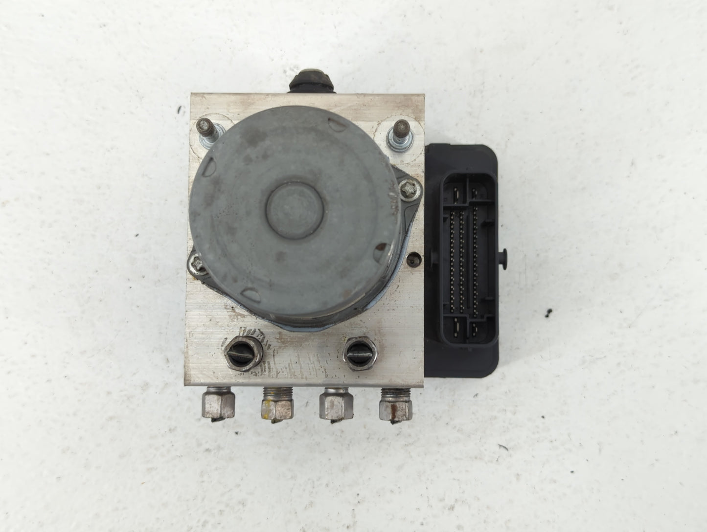 2016 Dodge Caravan ABS Pump Control Module Replacement P/N:P68183803AC Fits Fits 2015 2017 2018 2019 2020 OEM Used Auto Part