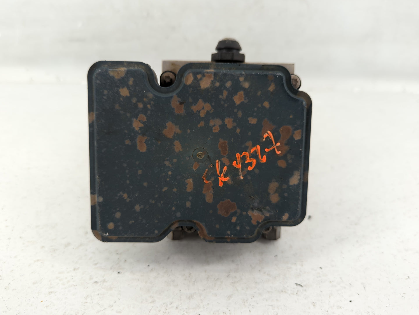 2016 Dodge Caravan ABS Pump Control Module Replacement P/N:P68183803AC Fits Fits 2015 2017 2018 2019 2020 OEM Used Auto Part