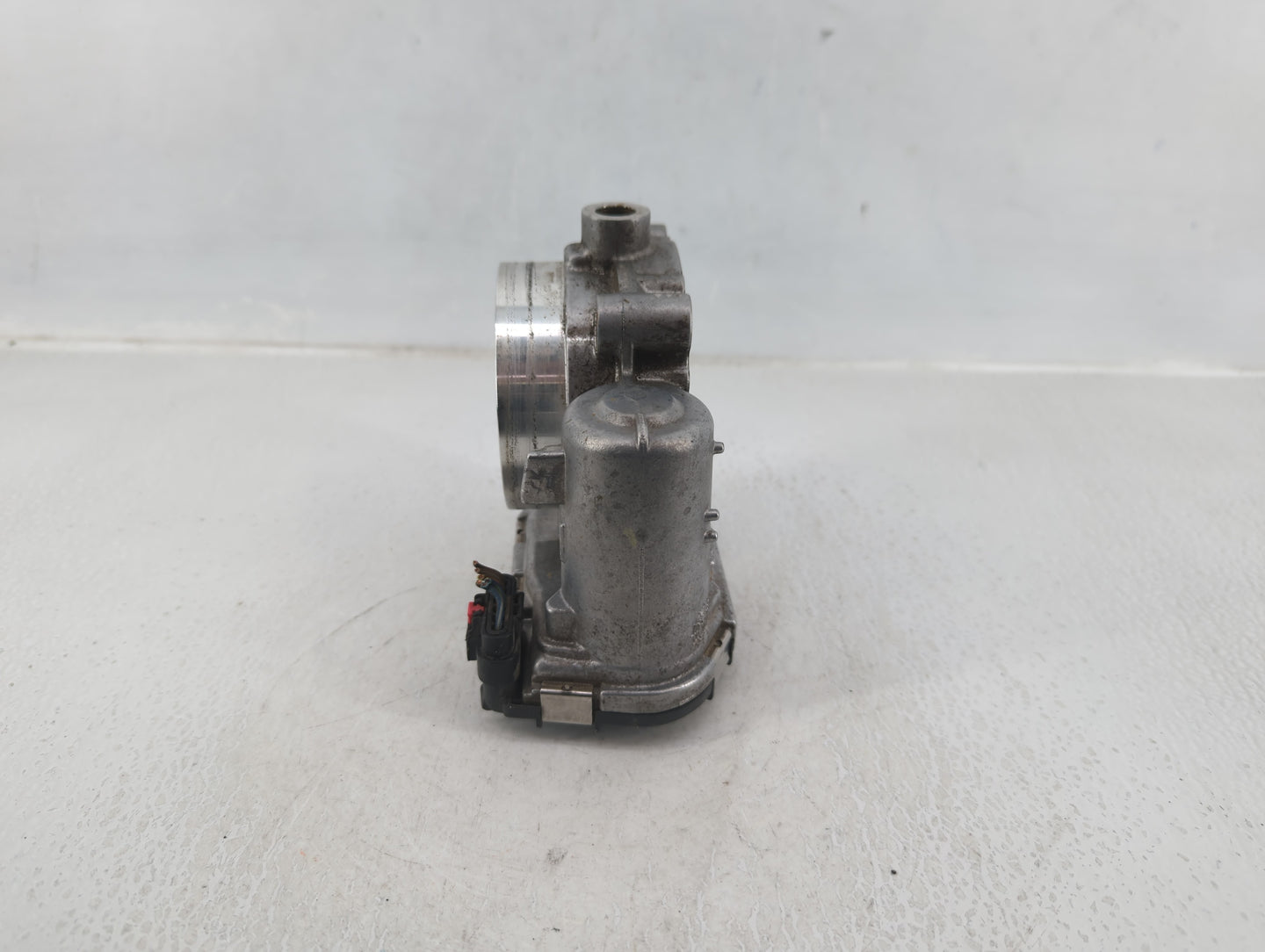 2016 Dodge Caravan Throttle Body P/N:05184349AC Fits Fits 2011 2012 2013 2014 2015 2017 2018 2019 2020 2021 2022 OEM Used Au
