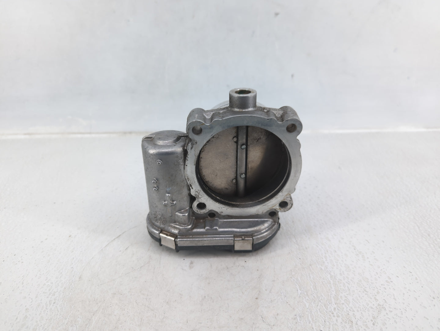 2016 Dodge Caravan Throttle Body P/N:05184349AC Fits Fits 2011 2012 2013 2014 2015 2017 2018 2019 2020 2021 2022 OEM Used Au