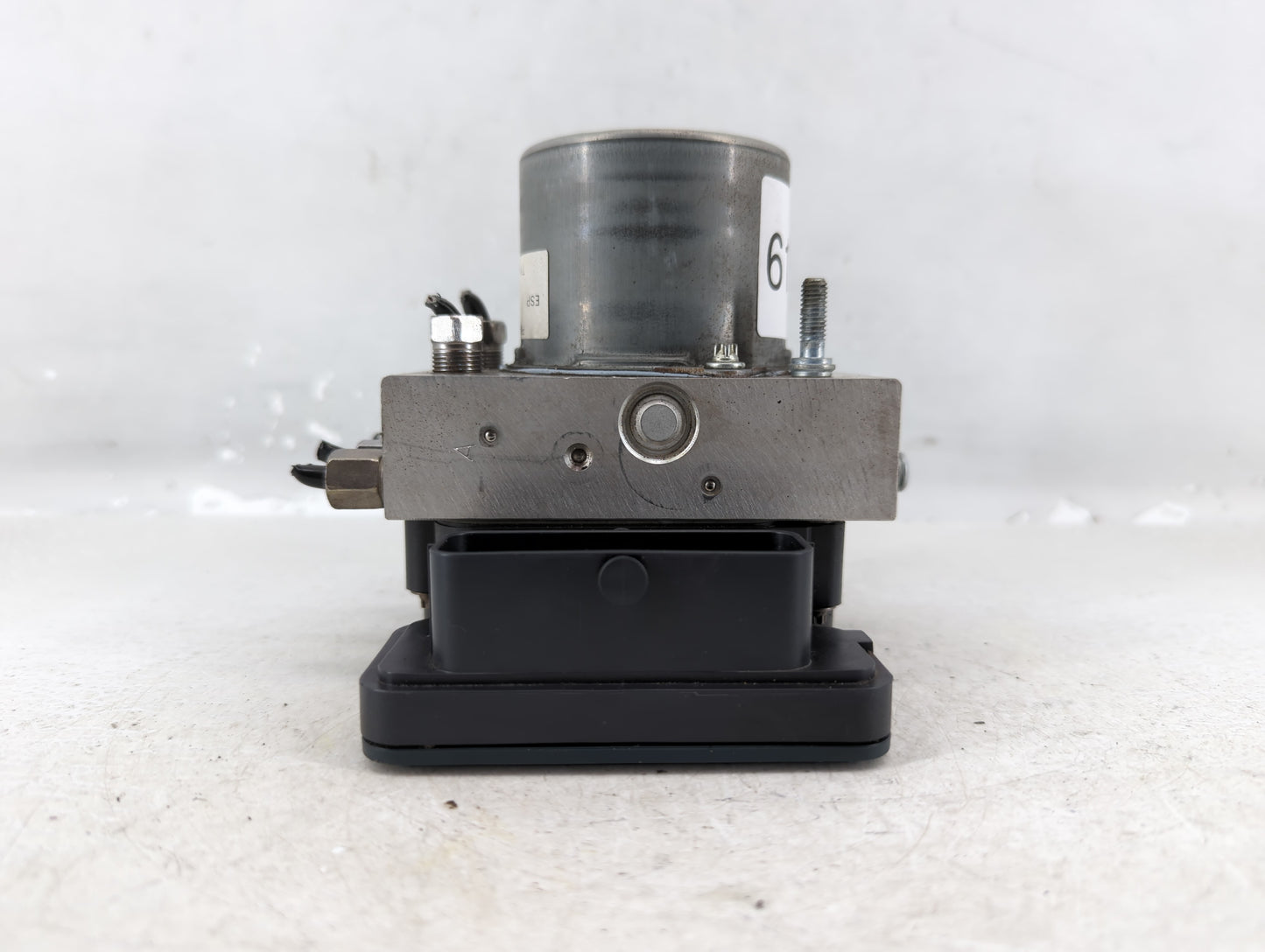 2016 Dodge Caravan ABS Pump Control Module Replacement P/N:P68183803AC Fits Fits 2015 2017 2018 2019 2020 OEM Used Auto Part