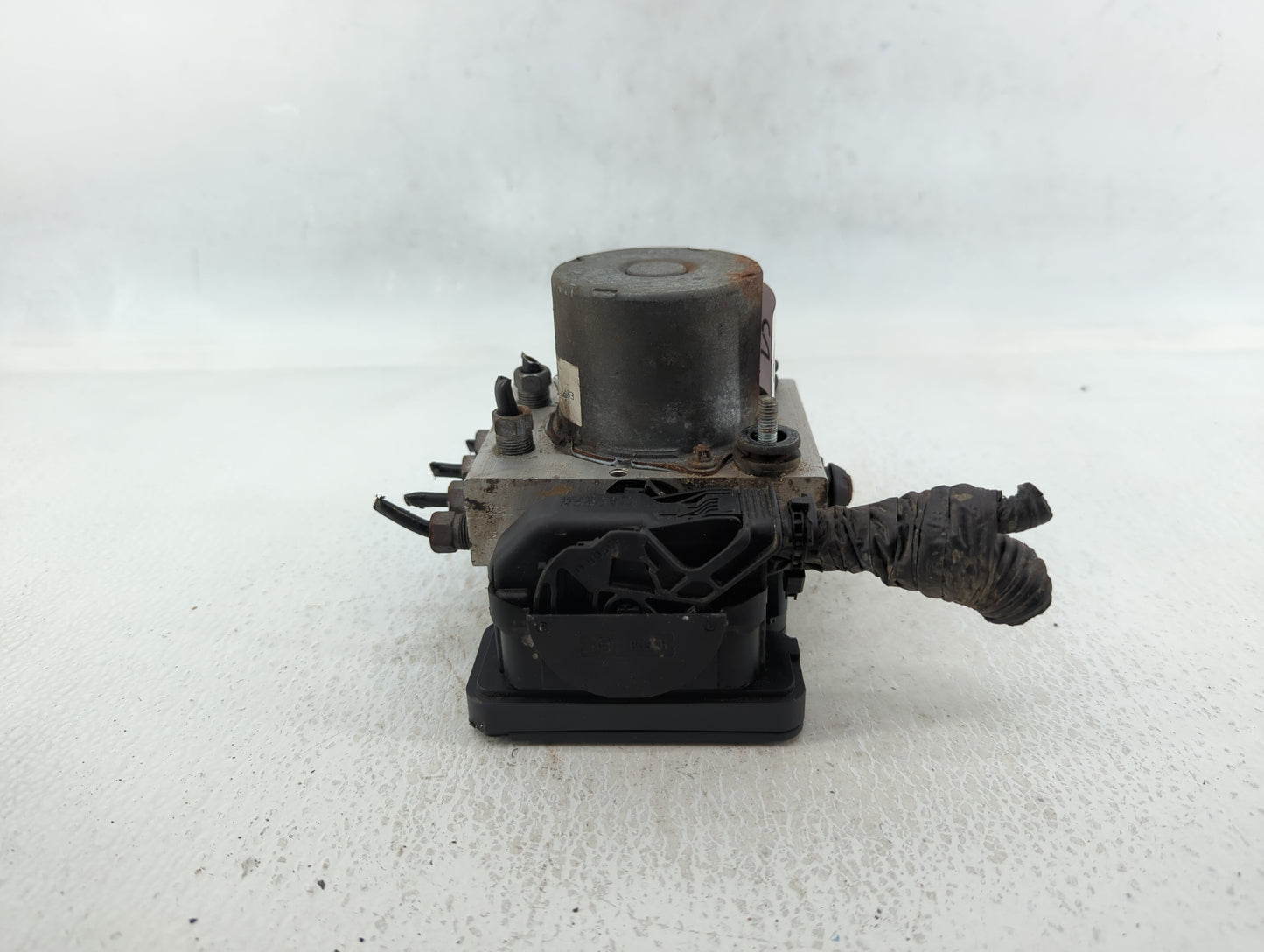 2016 Dodge Caravan ABS Pump Control Module Replacement P/N:P68183803AC Fits Fits 2015 2017 2018 2019 2020 OEM Used Auto Part