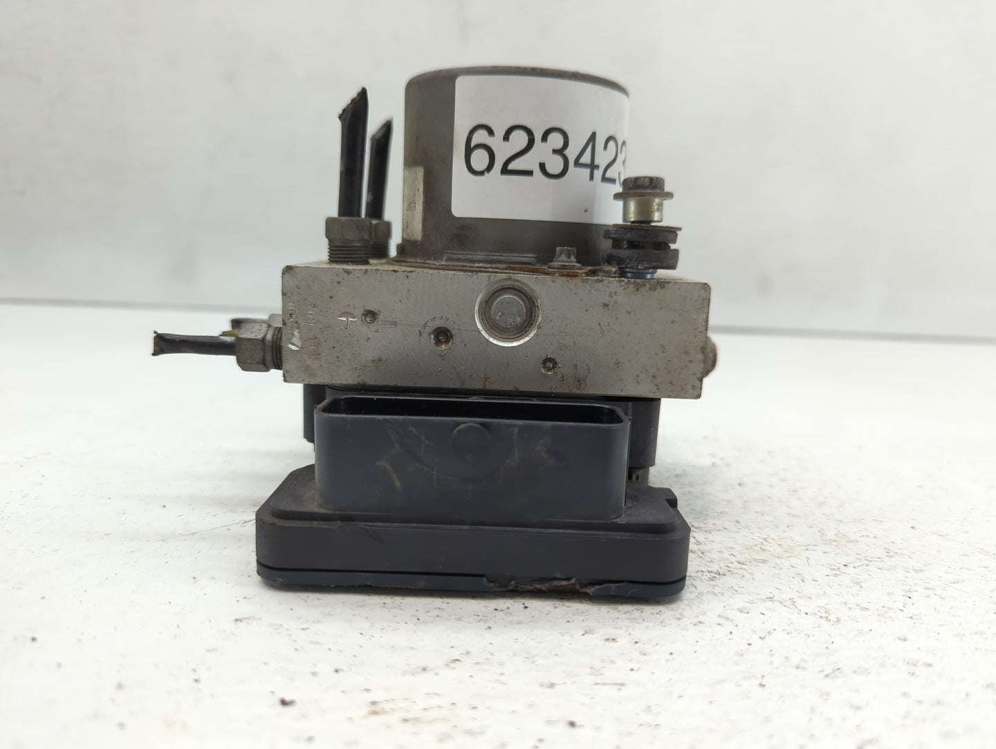 2016 Dodge Caravan ABS Pump Control Module Replacement P/N:P68183803AC Fits Fits 2015 2017 2018 2019 2020 OEM Used Auto Part