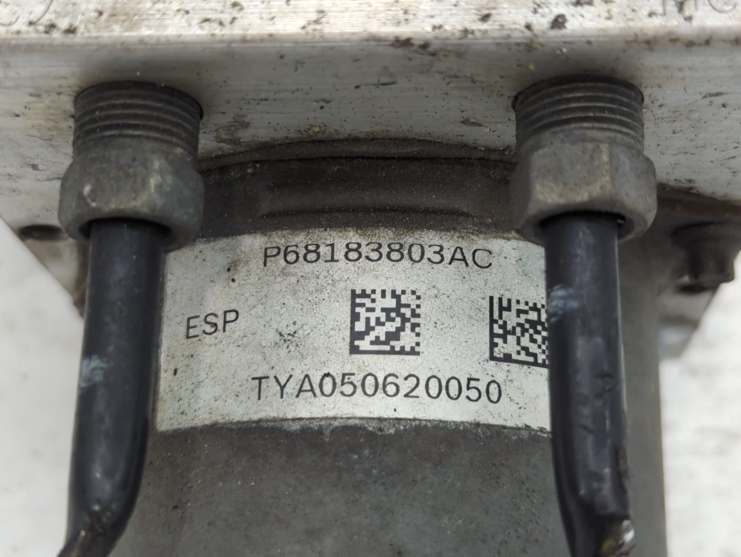 2016 Dodge Caravan ABS Pump Control Module Replacement P/N:P68183803AC Fits Fits 2015 2017 2018 2019 2020 OEM Used Auto Part