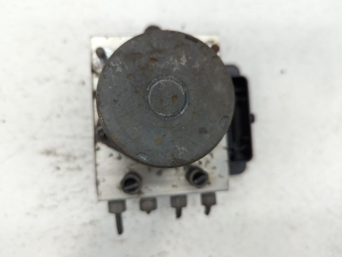 2016 Dodge Caravan ABS Pump Control Module Replacement P/N:P68183803AC Fits Fits 2015 2017 2018 2019 2020 OEM Used Auto Part