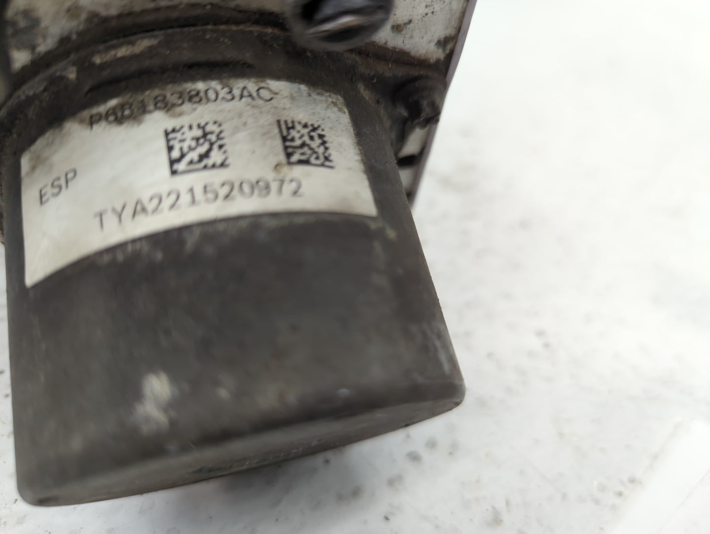 2016 Dodge Caravan ABS Pump Control Module Replacement P/N:P68183803AC Fits Fits 2015 2017 2018 2019 2020 OEM Used Auto Part