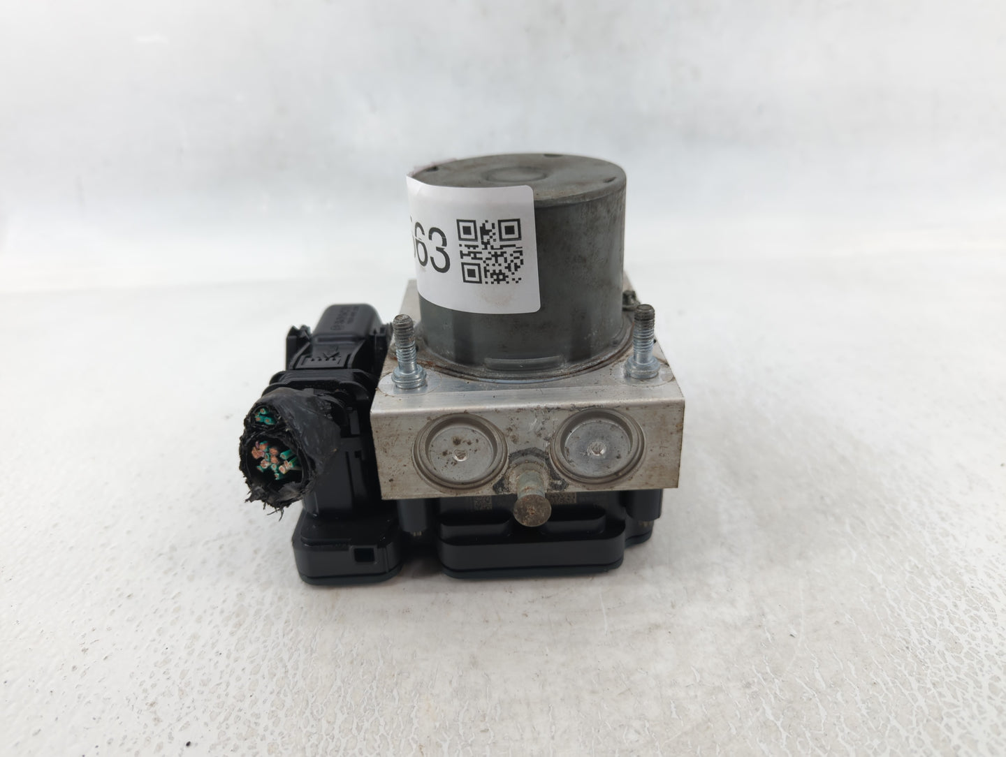 2016 Dodge Caravan ABS Pump Control Module Replacement P/N:P68183803AC Fits Fits 2015 2017 2018 2019 2020 OEM Used Auto Part