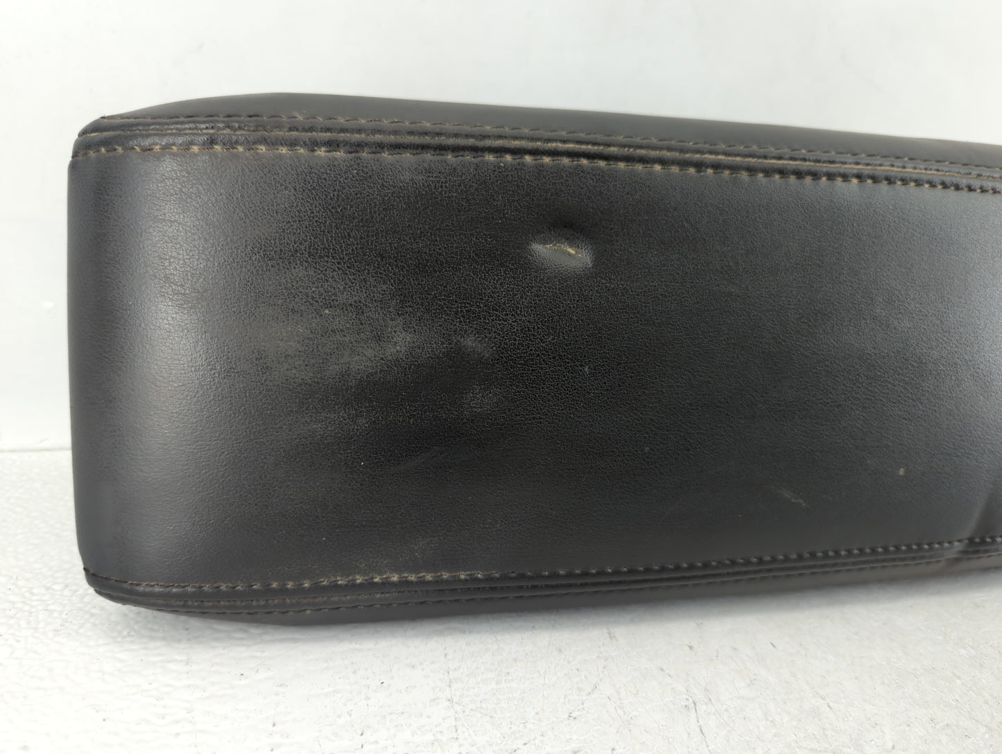 2016 Dodge Caravan Center Console Armrest Cover Lid Black - Oemusedautoparts1.com