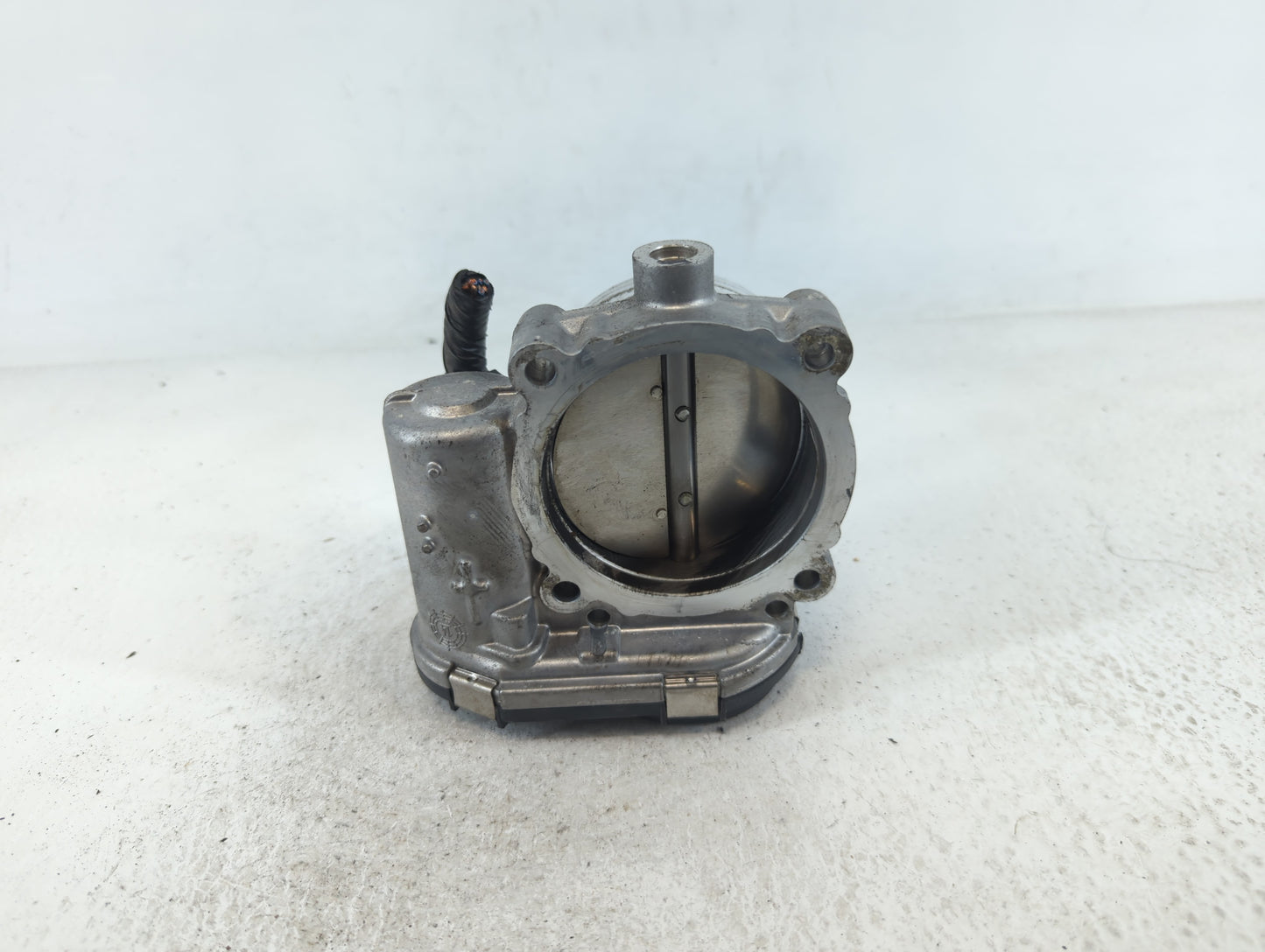 2016 Dodge Caravan Throttle Body P/N:05184349AC Fits Fits 2011 2012 2013 2014 2015 2017 2018 2019 2020 2021 2022 OEM Used Au