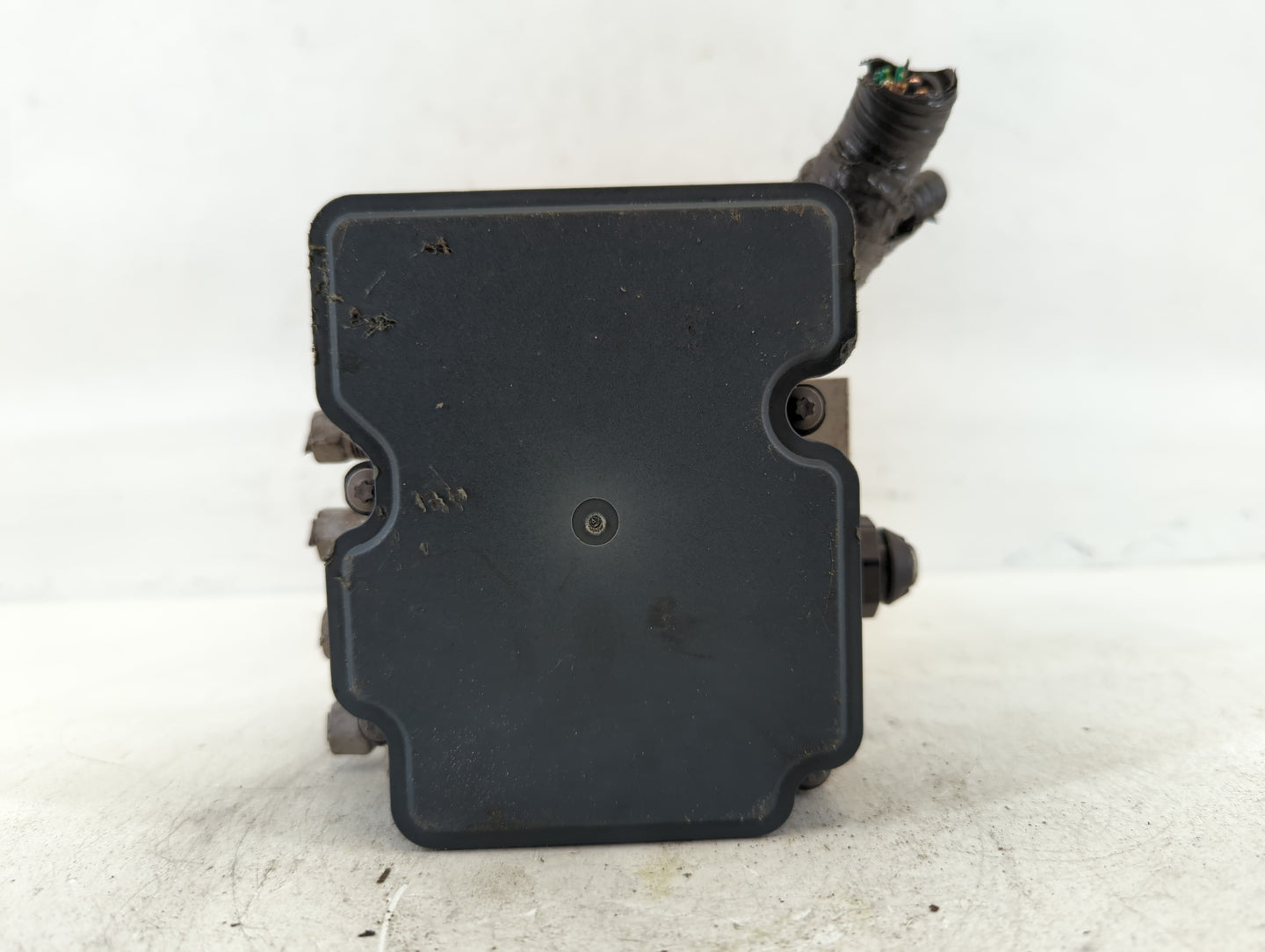 2016 Dodge Caravan ABS Pump Control Module Replacement P/N:P68183803AC Fits Fits 2015 2017 2018 2019 2020 OEM Used Auto Part